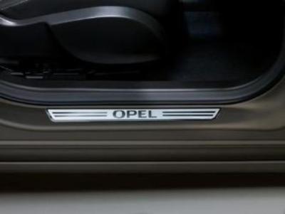 Opel Astra J - Drpanelbeskyttelse